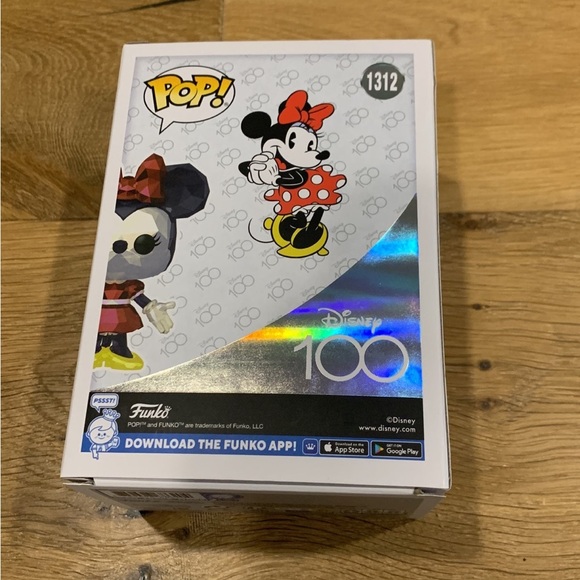 Disney 100 Funko Pop Minnie Mouse (Facet) - Picture 5 of 7
